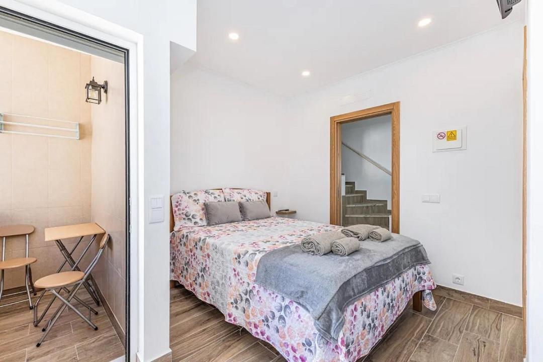 Casa Da Avo - City Center - Private Bedrooms Lagos Phòng bức ảnh
